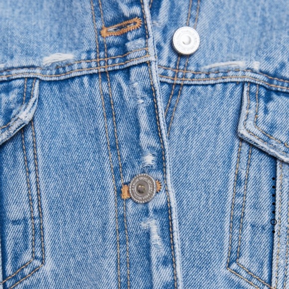 Cropped Denim Jacket - Picture 2 of 3